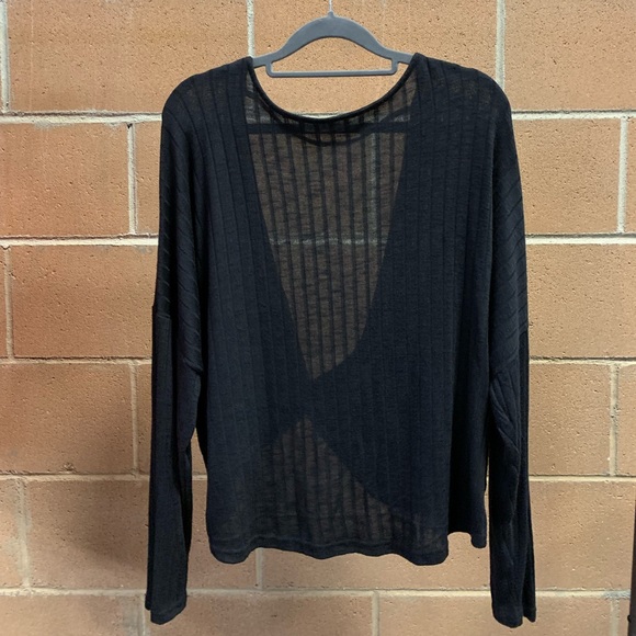 Forever 21 Tops - NWOT FOREVER 21 TOP